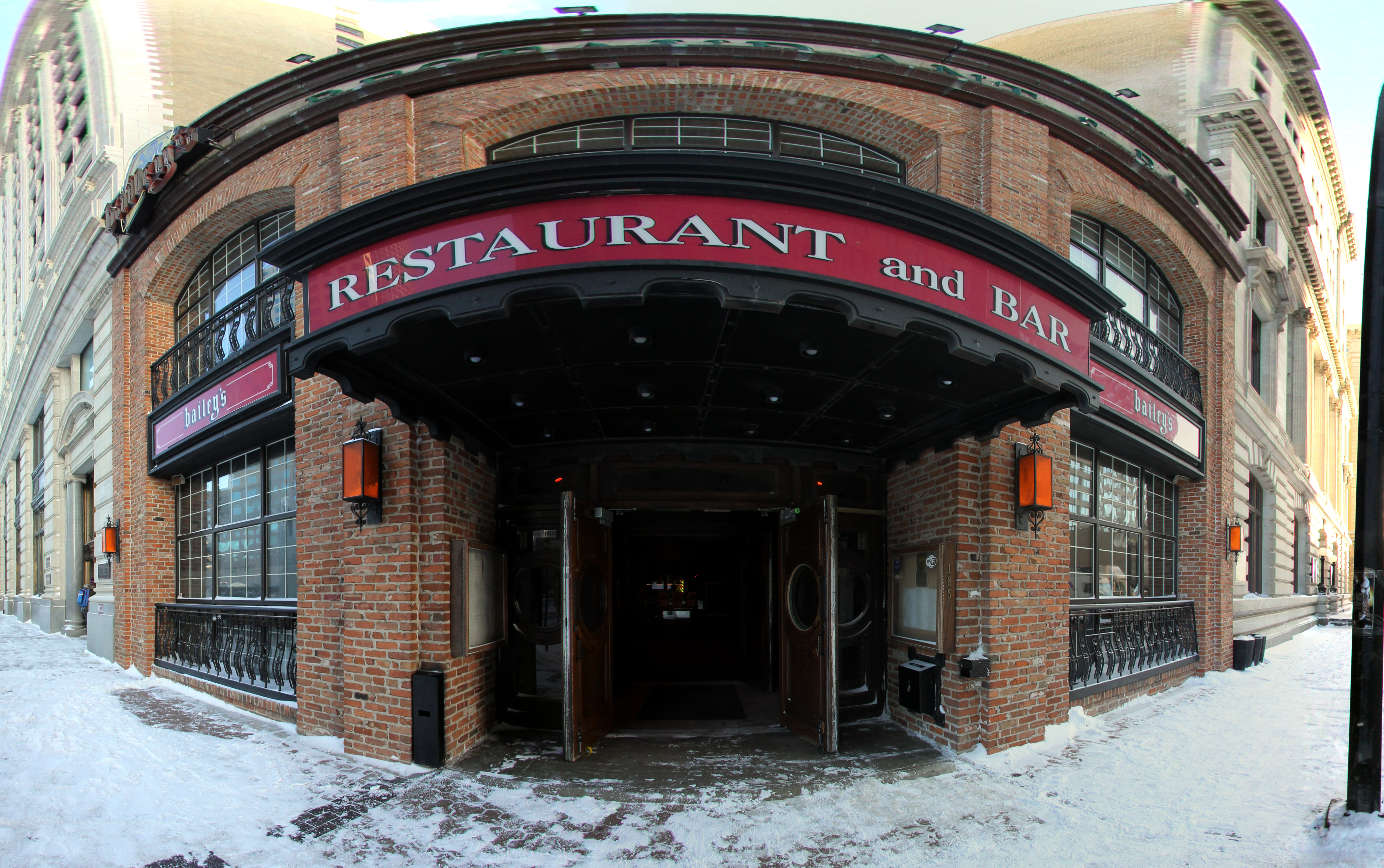 Bailey's Restaurant & Lounge - Prime Dining