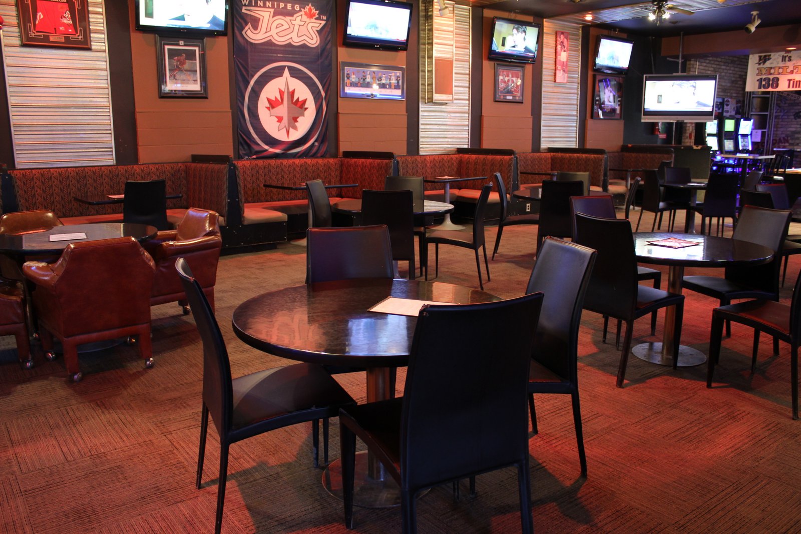 Boogies Diner and Sport Lounge_0002