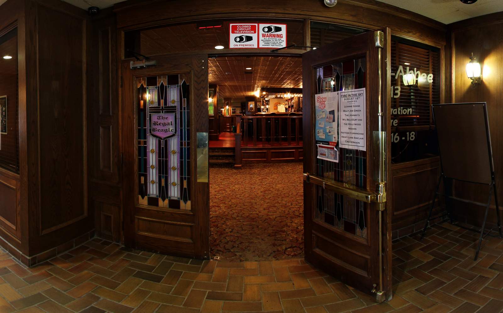 Regal Beagle Pub-0102