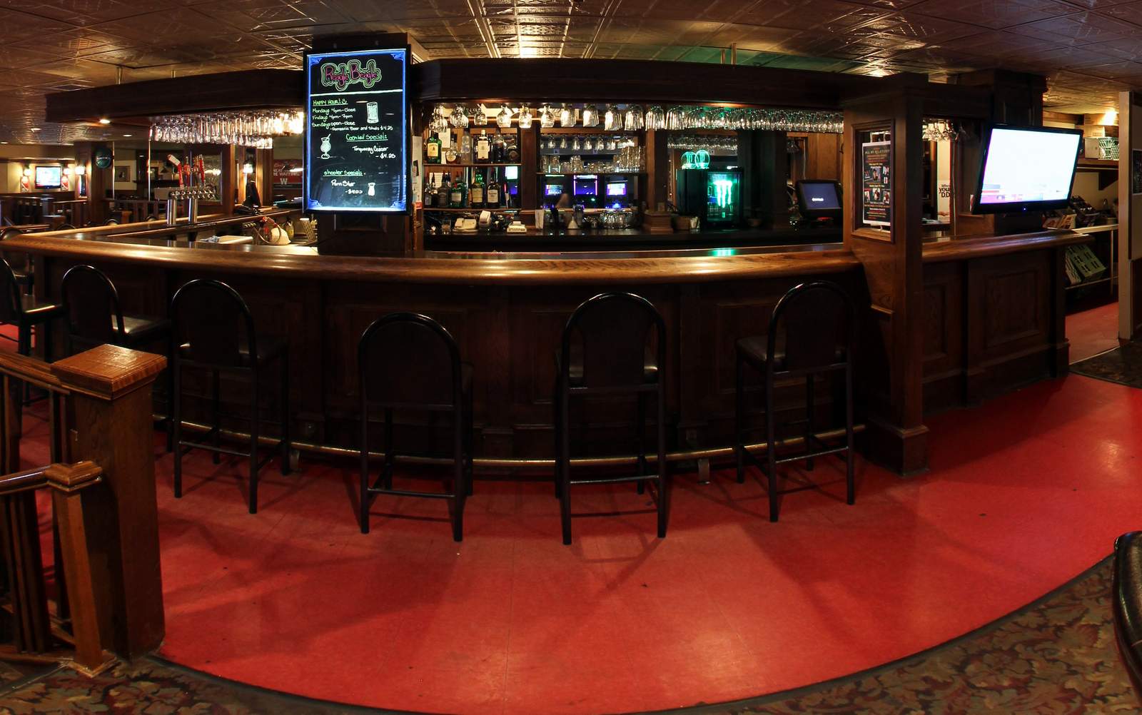 Regal Beagle Pub-0103