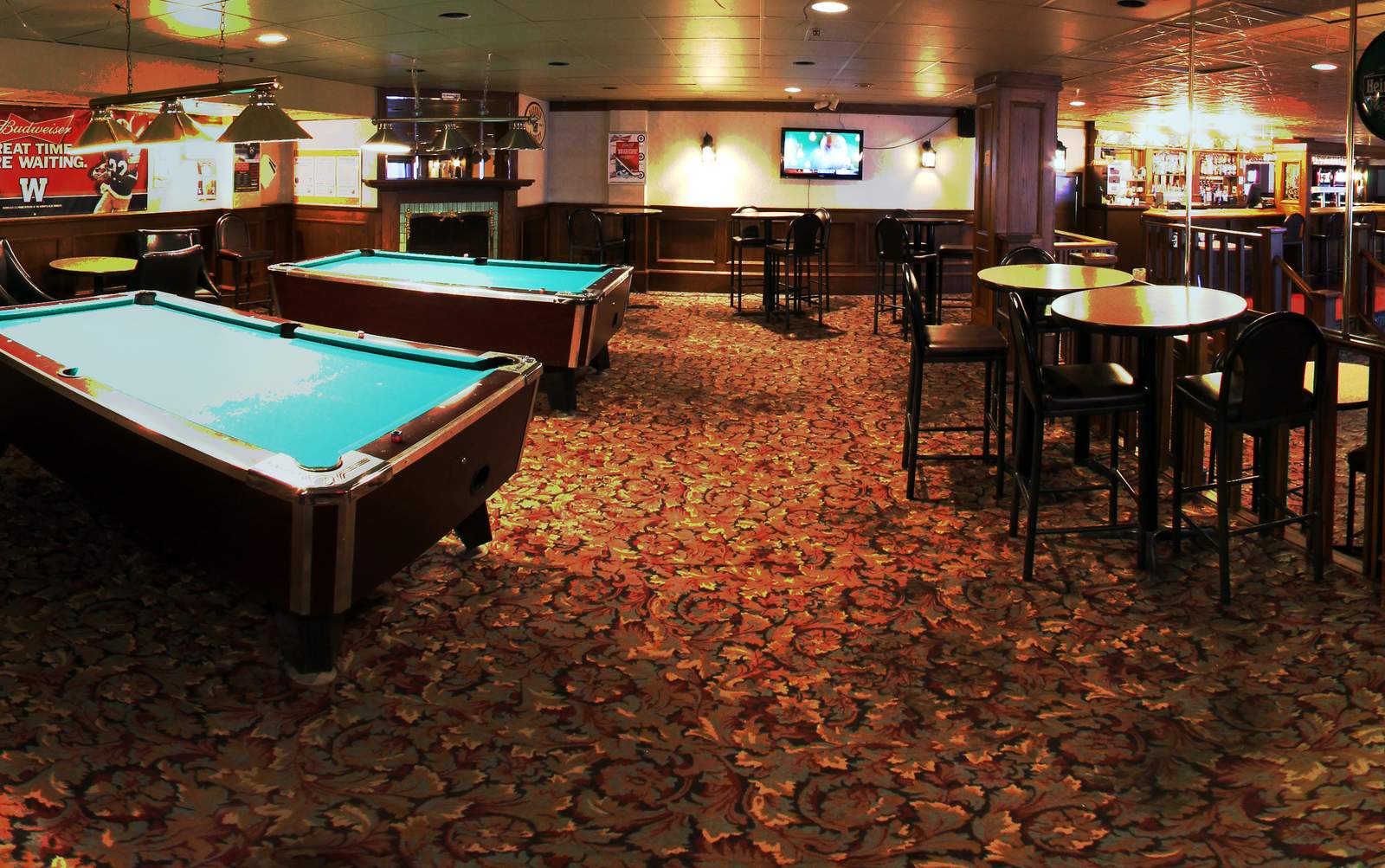 Regal Beagle Pub-0106
