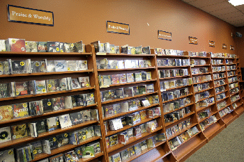 04-HULL'S Family Bookstores